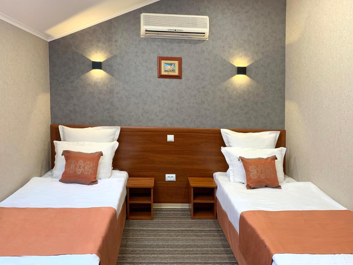Economy Room In Hotel Eney Lviv Ngoại thất bức ảnh