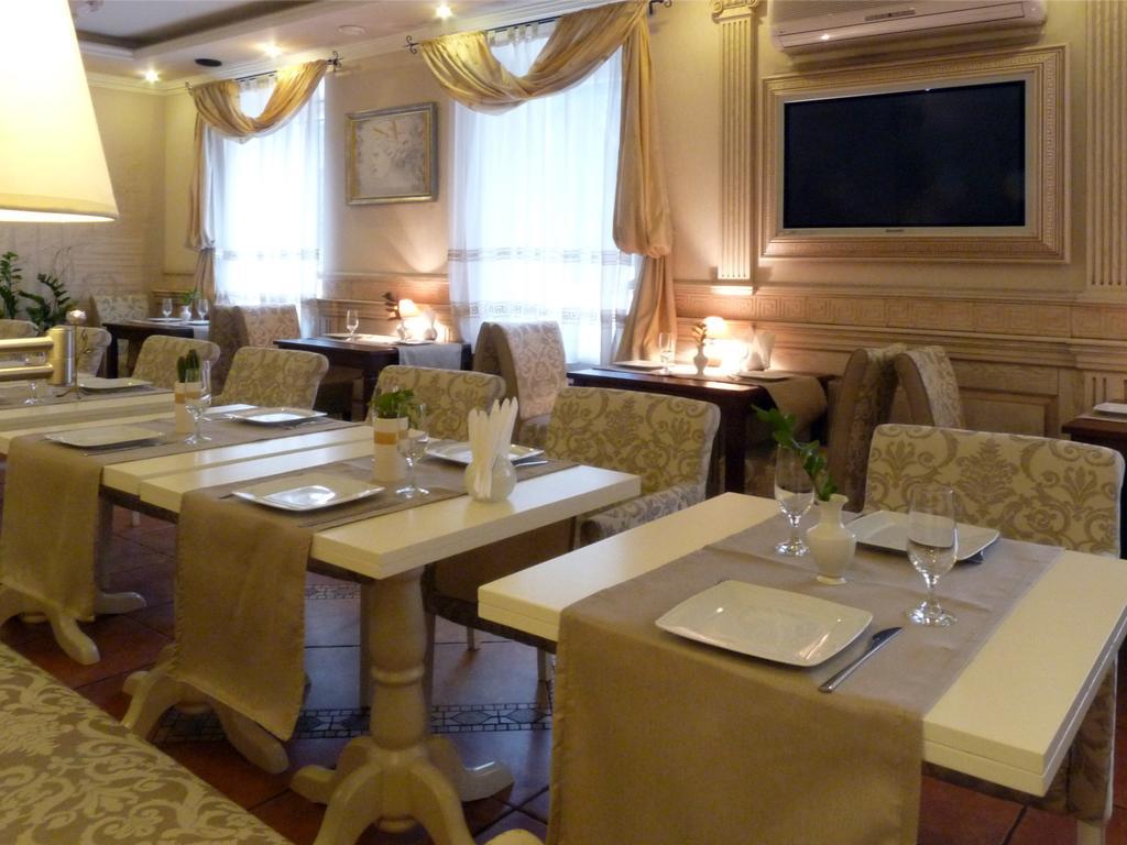 Economy Room In Hotel Eney Lviv Ngoại thất bức ảnh